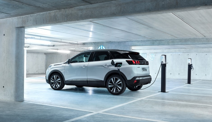 PEUGEOT 3008PHEV HY4 1809PB 001 0 (1)