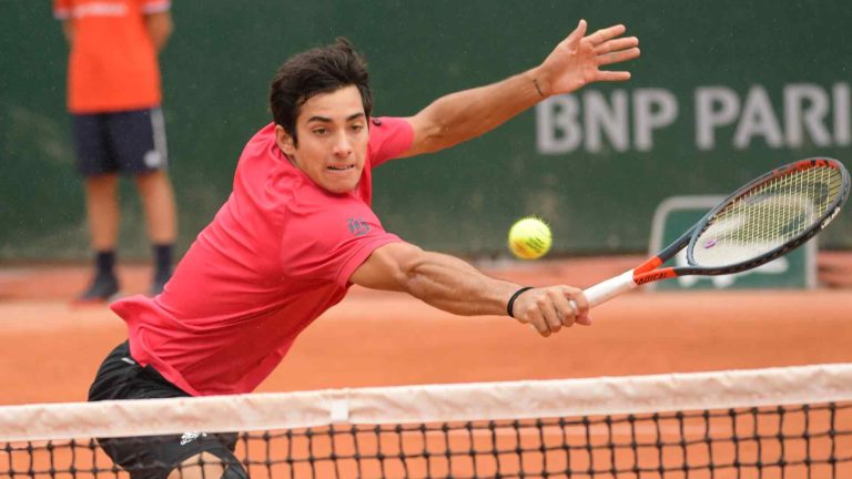 Berrettini Powers Into Roland Garros Second Round; Garin Beats Kohlschreiber