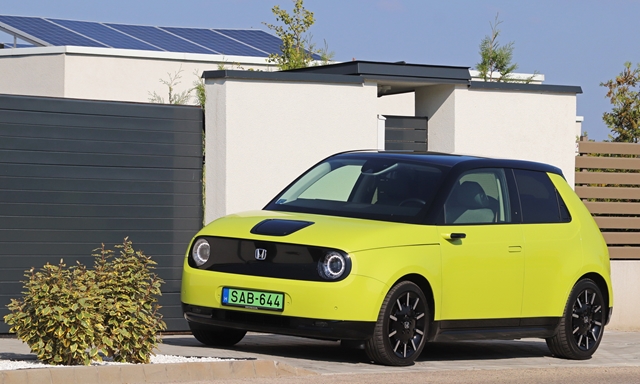 Kicsit múlt, nagyon jövő: teszten a helyes Honda e Kicsit múlt, nagyon jövő: teszten a helyes Honda e