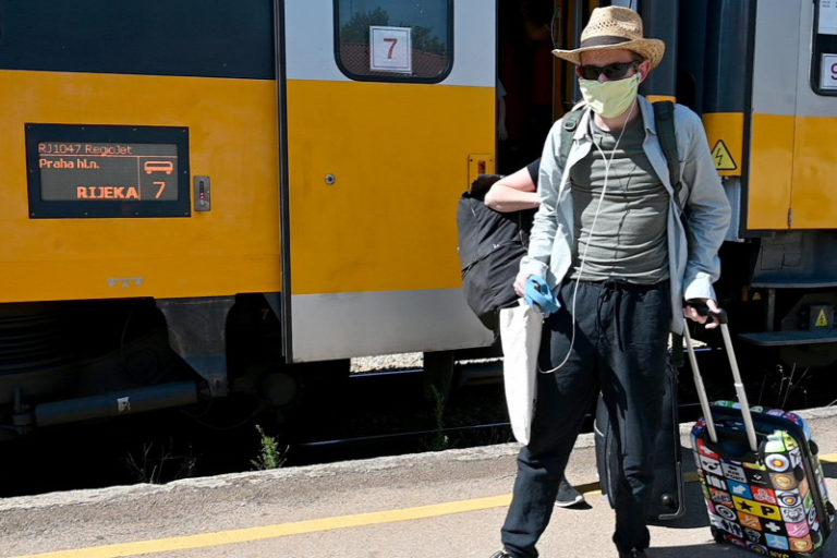 Rekord sok, több mint háromezer új fertőzött Csehországban Rekord sok, több mint háromezer új fertőzött Csehországban