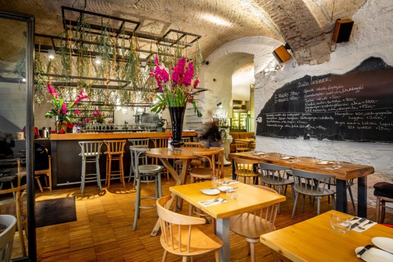 A MÁK Bistro elhozta Budapestre az idei nyár legnagyobb balatoni sikerét! A MÁK Bistro elhozta Budapestre az idei nyár legnagyobb balatoni sikerét!