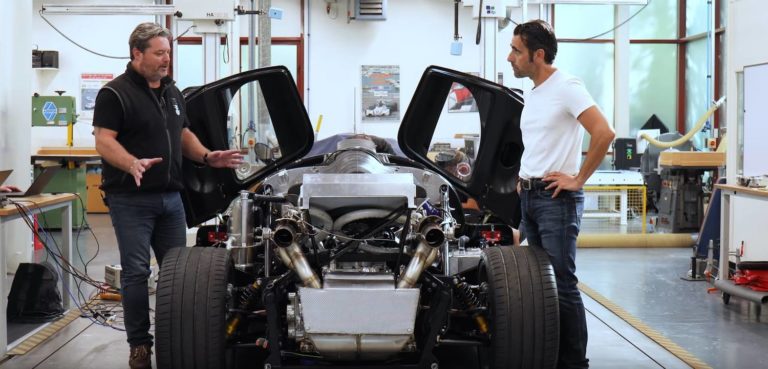 Így kel életre Gordon Murray szupersportkocsija Így kel életre Gordon Murray szupersportkocsija
