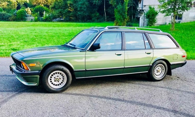 Ritka lehetőség: eladó egy szinte nem is létező 37 éves kombi 7-es BMW